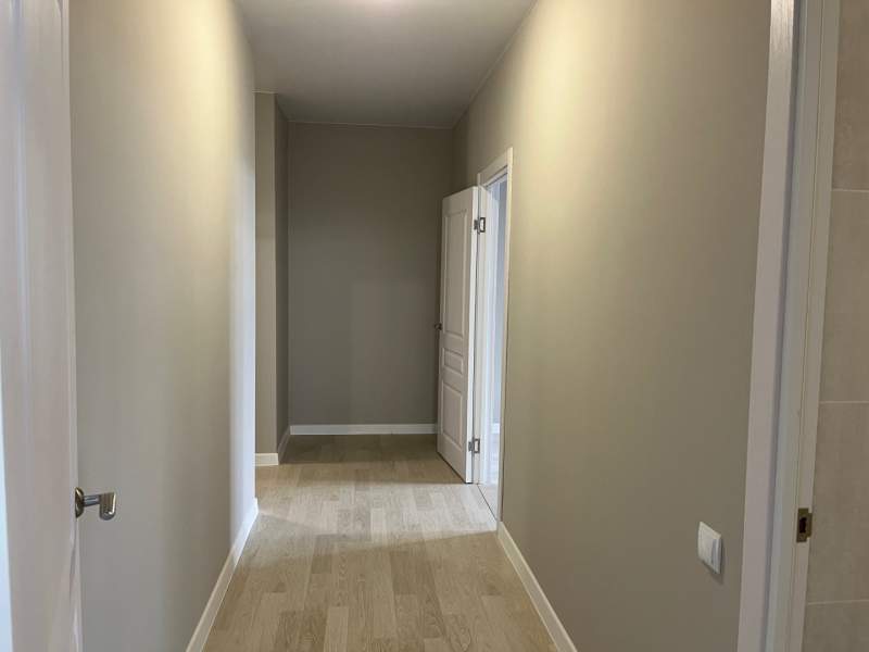 Продам трехкомнатную квартиру в новостройке 78 м.кв.